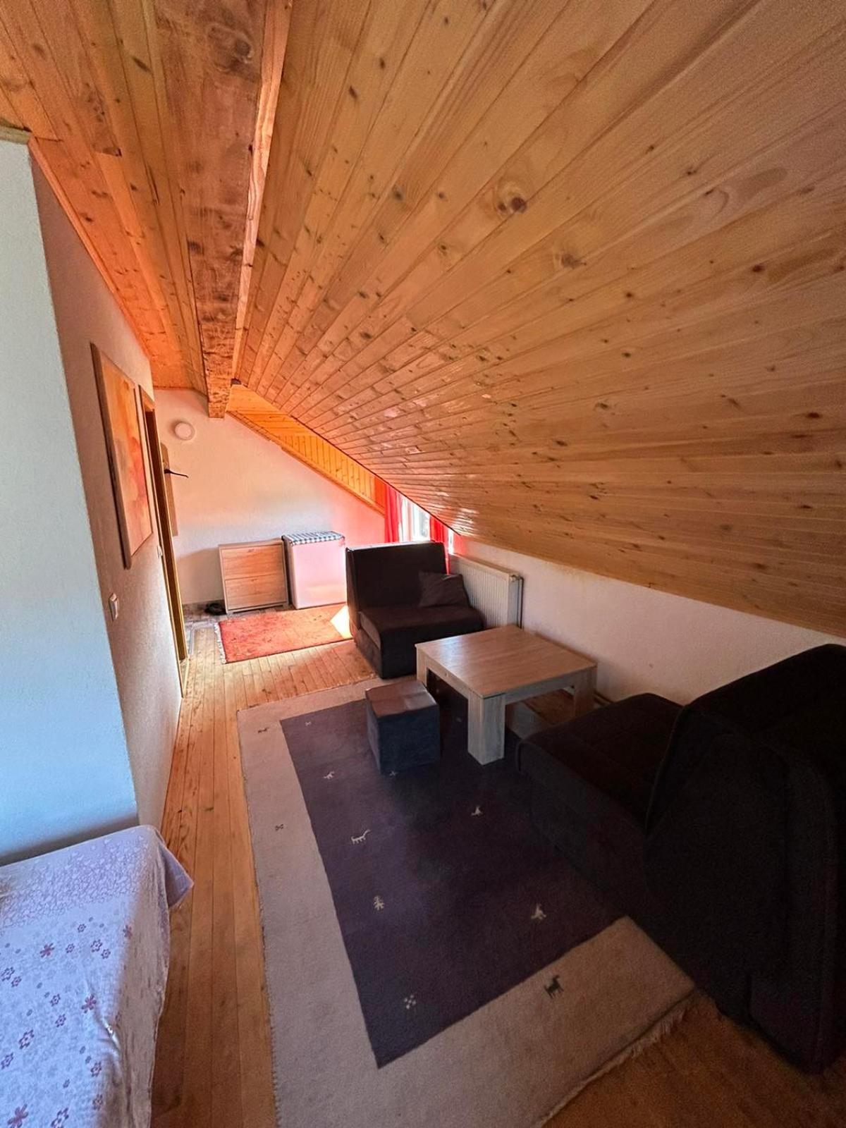 Bed And Breakfast Umoljani Room photo